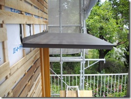 庇の裏側を塗装したのは施主さん