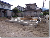 土間はまだ出来ていませんが