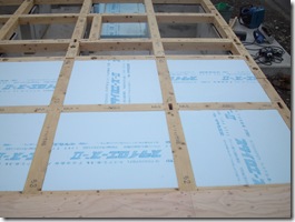 床の断熱は３種B７５ミリ厚