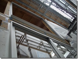 下は引違い、上はFix