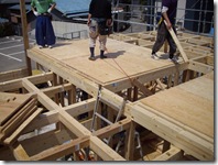 やっと落ち着いて歩ける・・・