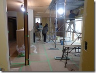 外は雨がパラパラと