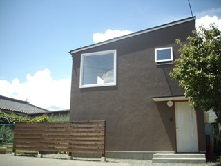 外観のイメージは、『路地裏で見つけた小さなお店』