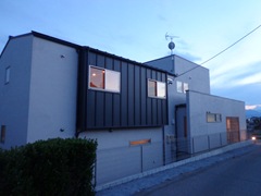 東西南北で違う表情を見せてくれます